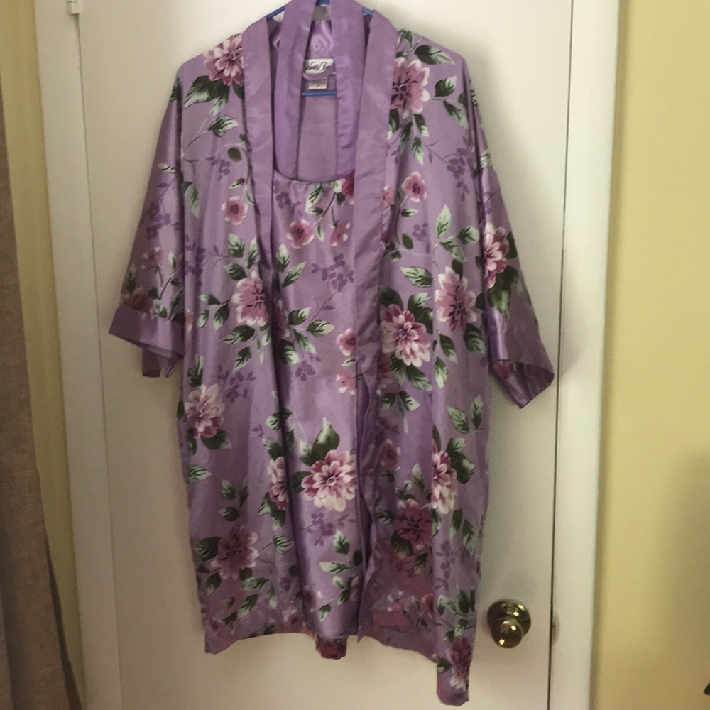 Vanity Fair Nightgown and Kimono Robe Set